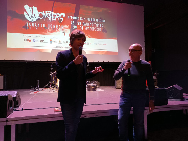 Chiusura di giornata con l'antipasto di Midi-Minuit Fantastique ad alta gradazione erotica! Nicolas Stanzick, curatore della riedizione in volumi (e della riscoperta dei cortometraggi) introduce la proiezione