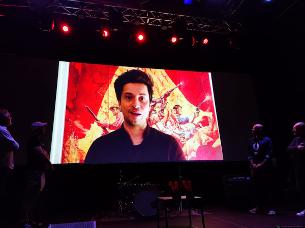 Tocca a Romain Daudet-Jahan ringraziare per la Menzione Speciale alla sceneggiatura attribuita dalla giuria al corto COLONIE